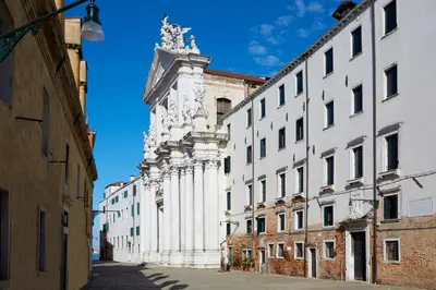 Edificio in cui si trova l'ostello