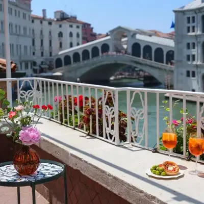 Ca Dadda terrace at Rialto Bridge -historic residence equipped with all comforts