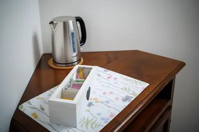 Set per la preparazione di tè e caffè presso A Casa di Nina