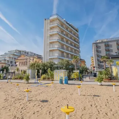 La Torre Moderno Monolocale Fronte Mare