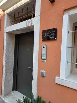 Facciata o entrata di Dimora Muneghette 181 ApartSuite House Chioggia