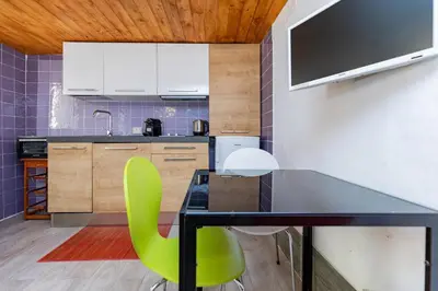 Cucina o angolo cottura di Charming One-Bedroom Apartment in Authentic Venice, Biennale Area