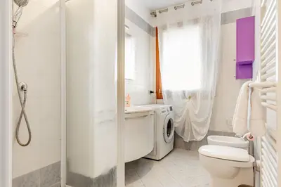 Bagno di GuestHost - Comfortable & Bright Apartment Mestre