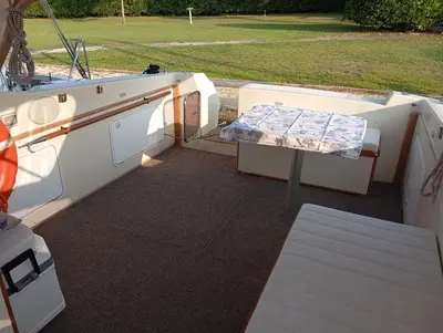 Area soggiorno di Boat4u 2