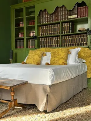 Letto o letti in una camera di Palazzo del '400