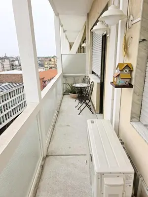 Balcone o terrazza di Poerio 7th Floor Jacuzzi Bath Apartment