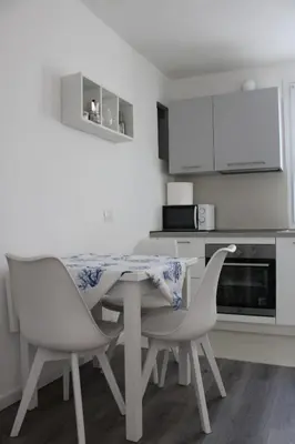 Cucina o angolo cottura di Second-floor apartment in Chioggia's main square