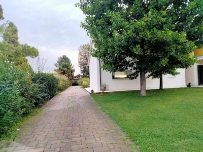 Giardino di Luxury Loft Ai 2 lecci Relaxing oasis with pool