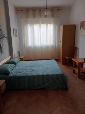 Letto o letti in una camera di la stanza di max