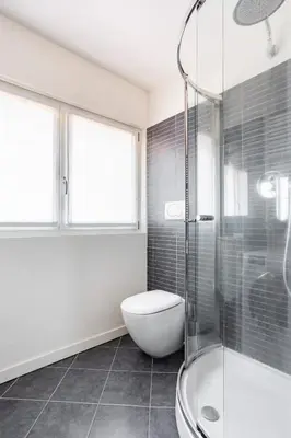 Bagno di WAVE'S GLASS Industrial loft in old Murano