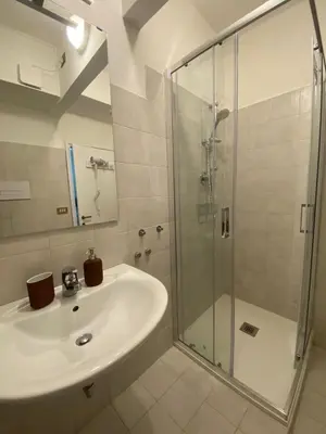 Bagno di At the column square