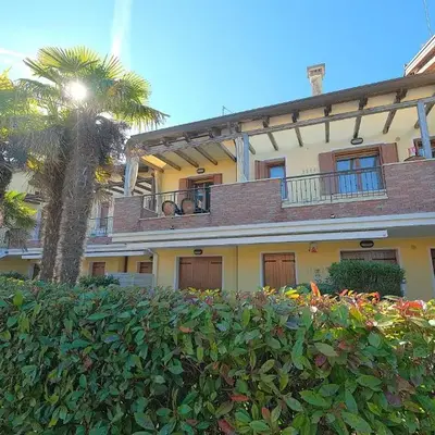 Duplex con doppi servizi Piazza Aurora