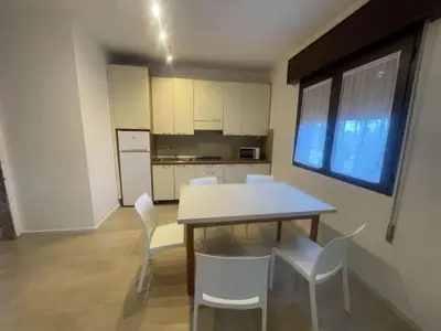 Cucina o angolo cottura di Comfy stay near the beach in Rosolina Mare