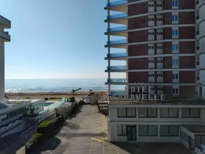 Vista generica sul mare o vista sul mare dall'interno dell'appartamento