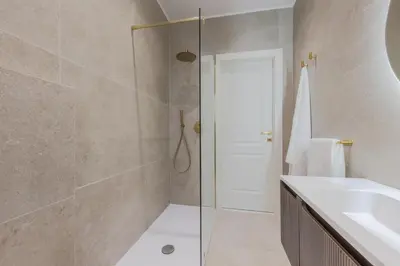 Bagno di Elegant Executive Flat ,15 min from Venice, Free Parking