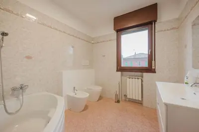 Bagno di Unico Apt 3A, 2 camere, parcheggio gratis, 10 minuti da Venezia