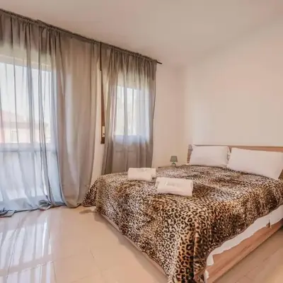 Unico Apt 3B