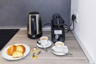 Set per la preparazione di tè e caffè presso Comoda a venezia modern house