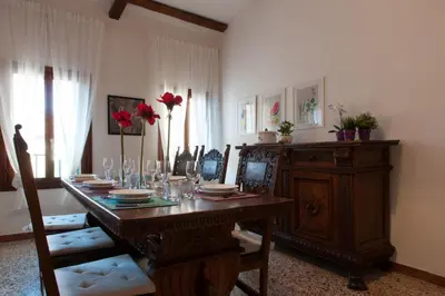 TV o dispositivi per l'intrattenimento presso Ve-nice Suite Giuffa C4834