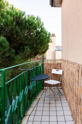Balcone o terrazza di Family & Friends - 2min to Tram - 8min to Station