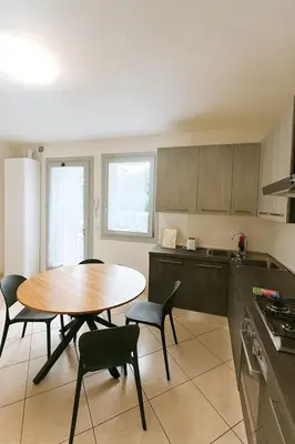 Cucina o angolo cottura di Venezia-Mestre Premium Apartment Bros#7 & FREE PARKING