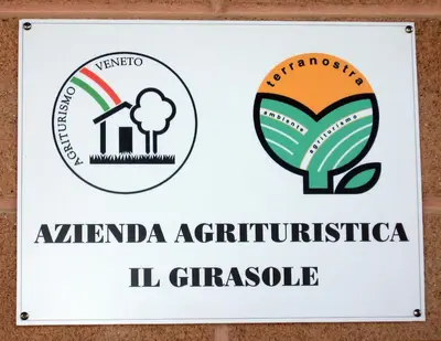 Certificato, attestato, insegna o altro documento esposto da Agriturismo B&B Il Girasole