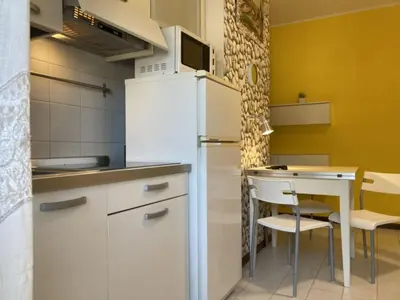 Cucina o angolo cottura di Modern accommodation in the town centre