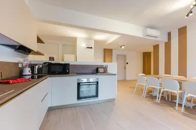 Planimetria di Elegante Stanza 3 bagno privato presso Stazione