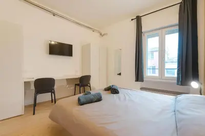Planimetria di Confortevole Stanza 6 con bagno privato Stazione