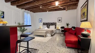 Area soggiorno di Residence Mozart -300m from Rialto's Bridge