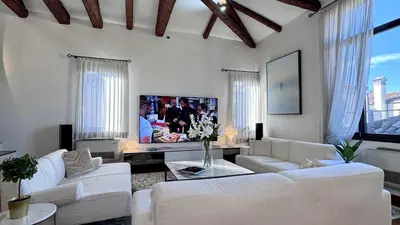 TV o dispositivi per l'intrattenimento presso Le Masque Terrace Prestige