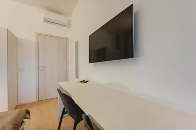 Planimetria di Moderna stanza 2 con terrazza vicino alla Stazione