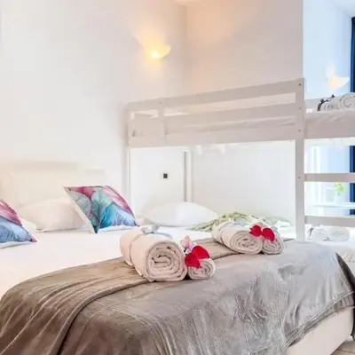 Liam Leo Suite by Ca-Sa Check