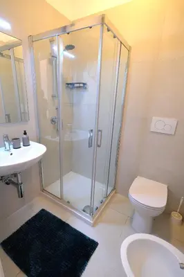 Bagno di Trilocale Diplomatic Fronte Mare Piazza Torino