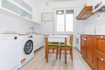 Cucina o angolo cottura di Apartment with Free Parking Easy Access to Venice