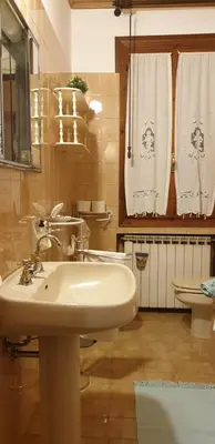 Bagno di Villa in stile vicino Treviso e Venezia