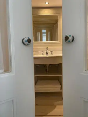 Bagno di Ponte s Ana, Wohnung am Eingang zur Biennale