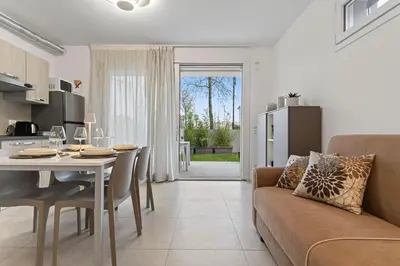 Cucina o angolo cottura di Villa Laila IRIS SUITE APARTMENTS