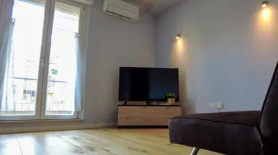 TV o dispositivi per l'intrattenimento presso enJoy Home - Bilocale in centro, in Corso Milano