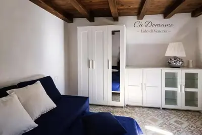 Letto o letti in una camera di Venice Lido Apartment Near Beach and Vaporetto