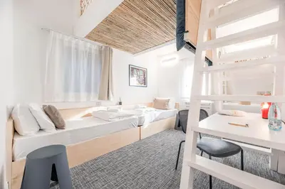 Letto o letti in una camera di Bombaso