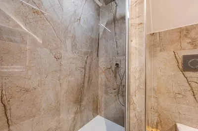 Bagno di Venice Royal Residence - 5 min from Train Station & Private Parking