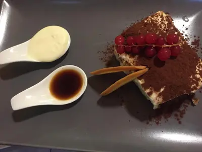 Cibo presso la locanda o nelle vicinanze