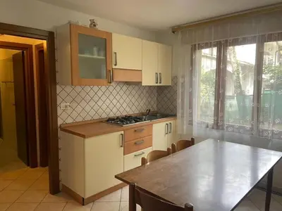 Cucina o angolo cottura di Flexible 6-Person Stay in Rosolina Mare