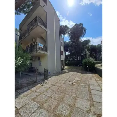 Holiday Family Retreat Near Sea