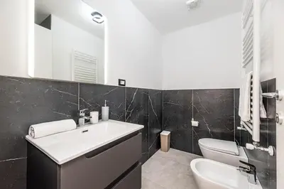 Bagno di Free Parking and 4 bedrooms by Antoleo