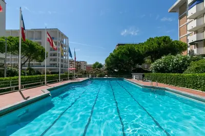 Piscina di Condominio Vera o nelle vicinanze