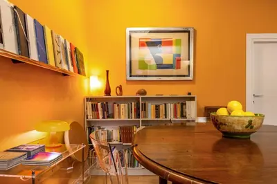 Biblioteca nell'appartamento