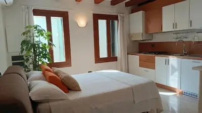 Cucina o angolo cottura di Burano vista canale meravigliosa