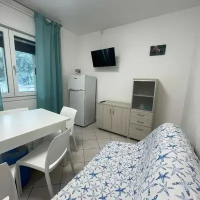 Comfortable flat with private garden in Rosolina
